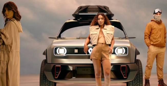 Renault 4EVER Trophy nosi boje modela 4L iz 1962.